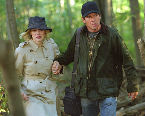 Still of Sharon Stone and Dennis Quaid in Cold Creek Manor (2003)