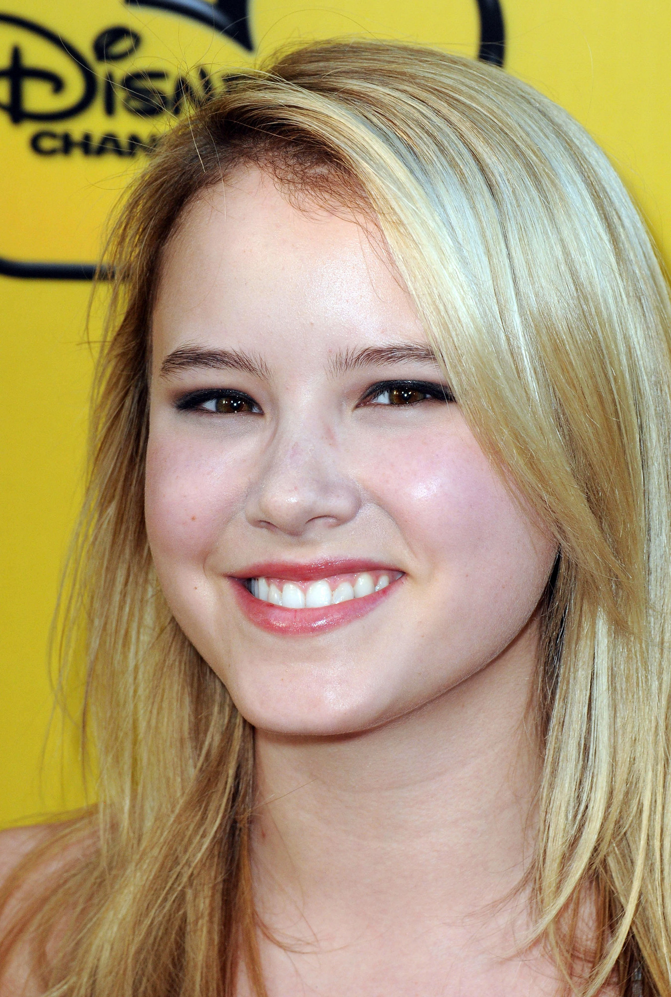 Taylor Spreitler at event of Let It Shine (2012)