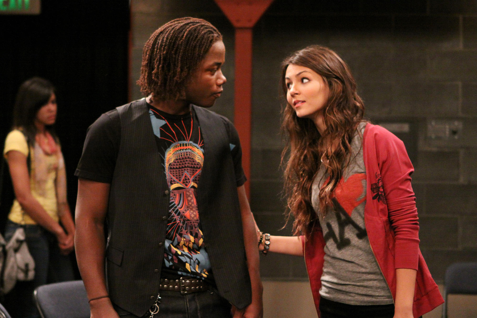 Still of Victoria Justice and Leon Thomas III in Victorious (2010)