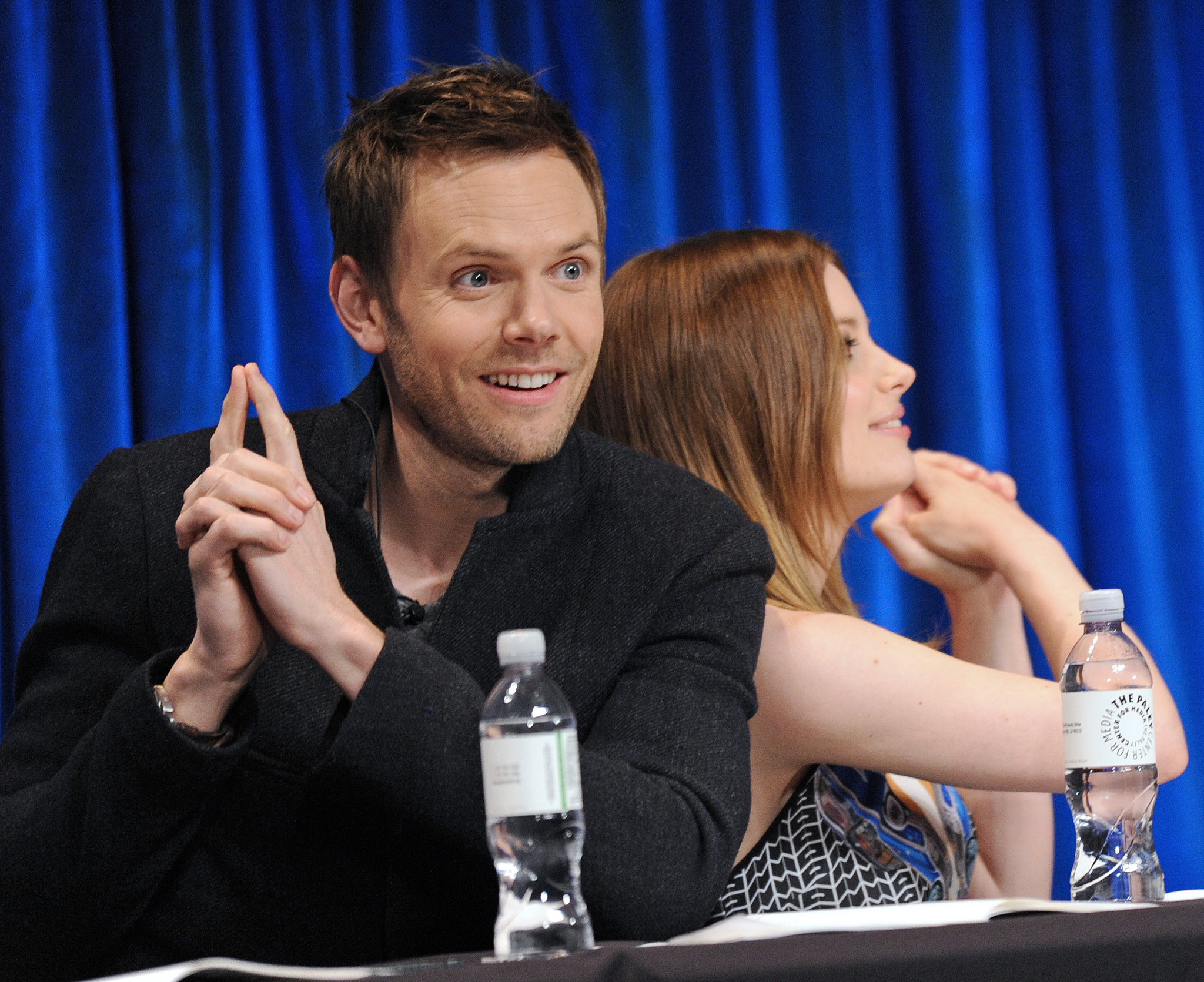 Joel McHale and Gillian Jacobs at event of Community (2009)
