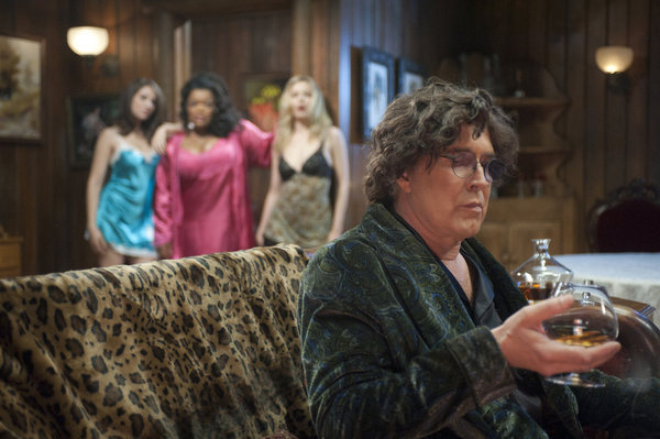Still of Chevy Chase, Yvette Nicole Brown, Alison Brie and Gillian Jacobs in Community (2009)