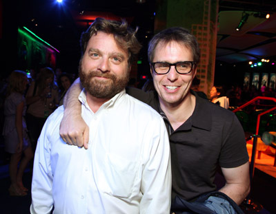 Sam Rockwell and Zach Galifianakis at event of G Burys (2009)