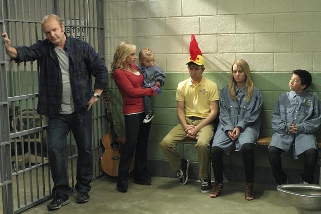 Still of Leigh-Allyn Baker, Eric Allan Kramer, Jason Dolley, Bridgit Mendler, Bradley Steven Perry and Mia Talerico in Good Luck Charlie (2010)