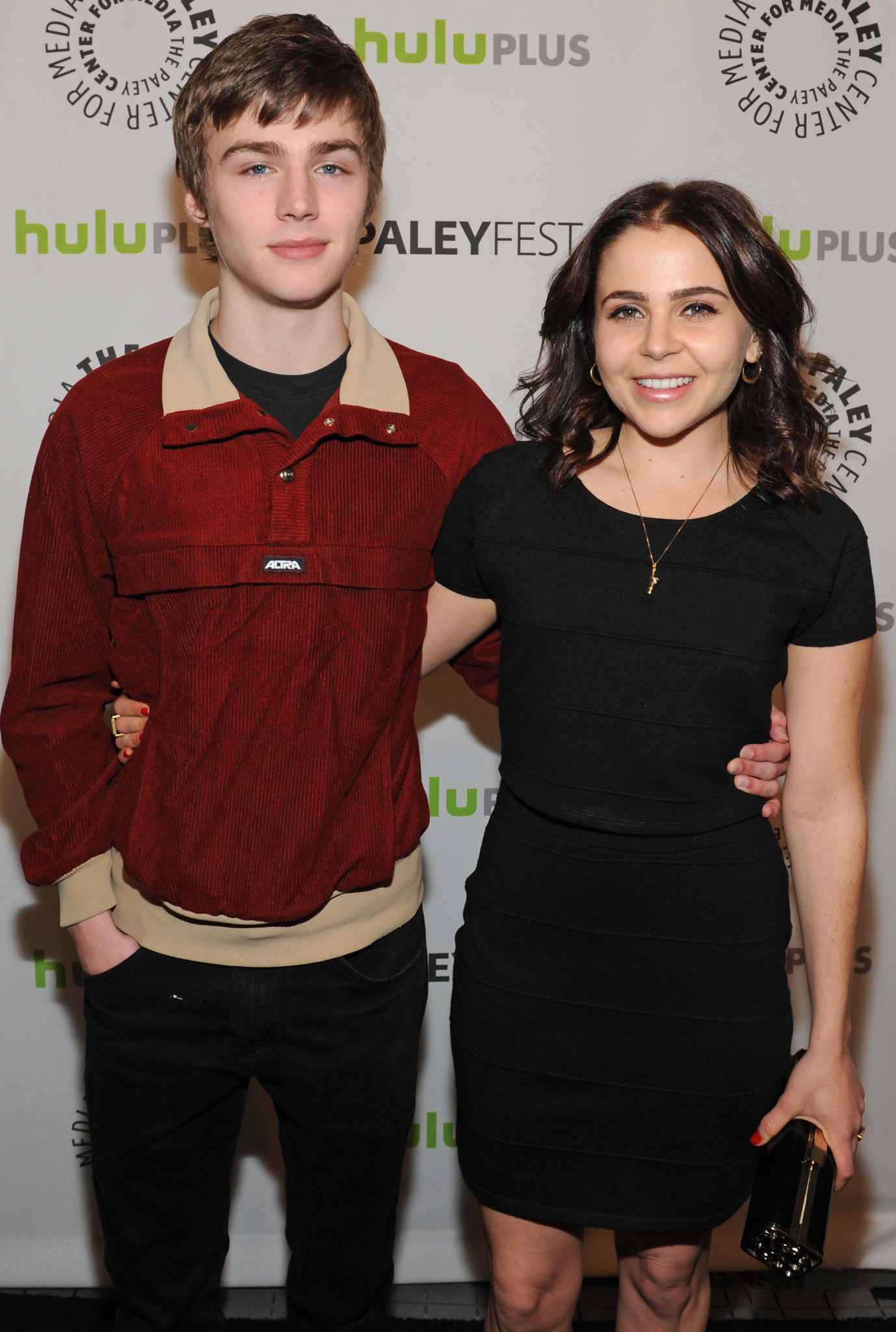 Mae Whitman and Miles Heizer at event of Parenthood (2010)