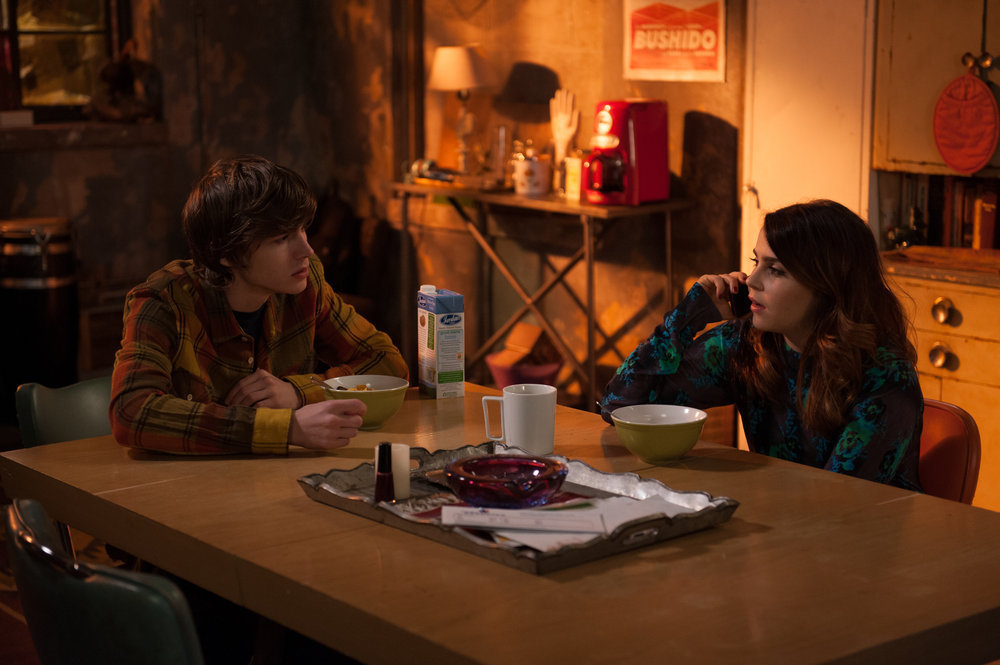 Still of Mae Whitman and Miles Heizer in Parenthood (2010)