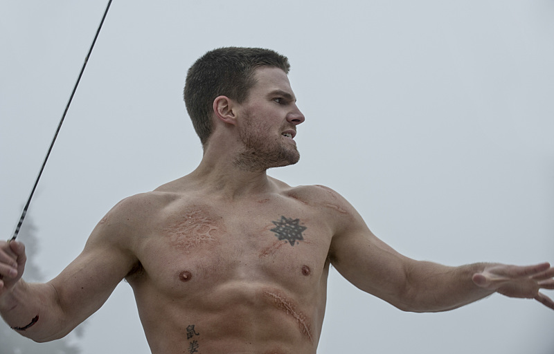 Still of Stephen Amell in Strele (2012)