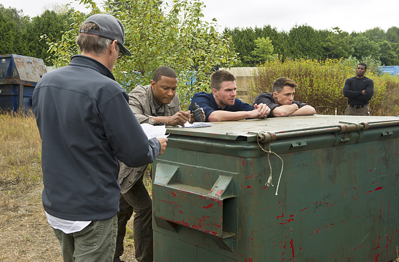 Still of David Ramsey, Stephen Surjik, Stephen Amell and Colton Haynes in Strele (2012)