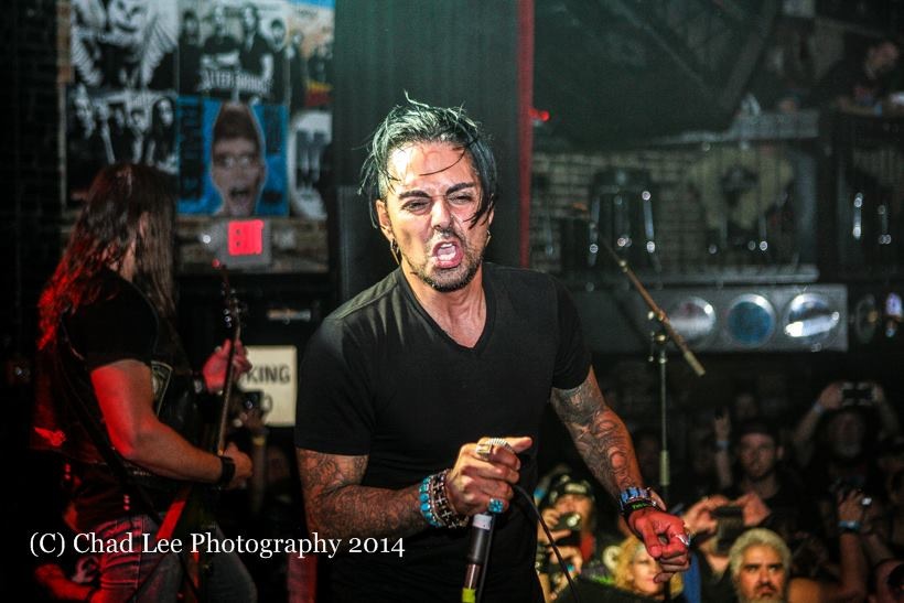 Singing Pantera song in Dallas TX with Kill Devil Hill - Sept 2014