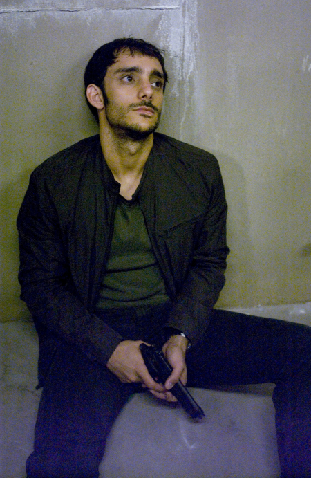 Still of Omid Abtahi in Sleeper Cell (2005)