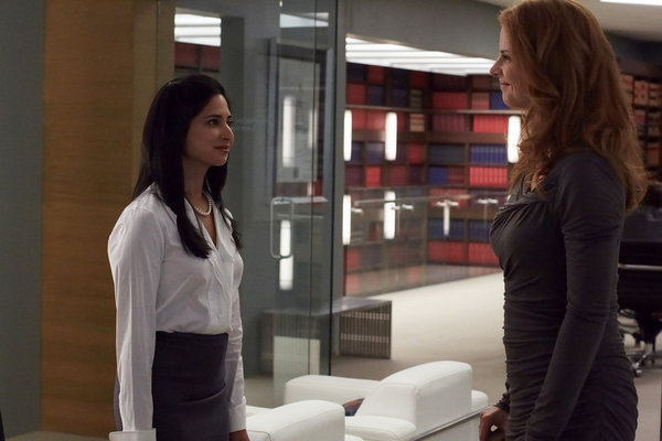 Still of Sarah Rafferty and Aarti Mann in Suits (2011)