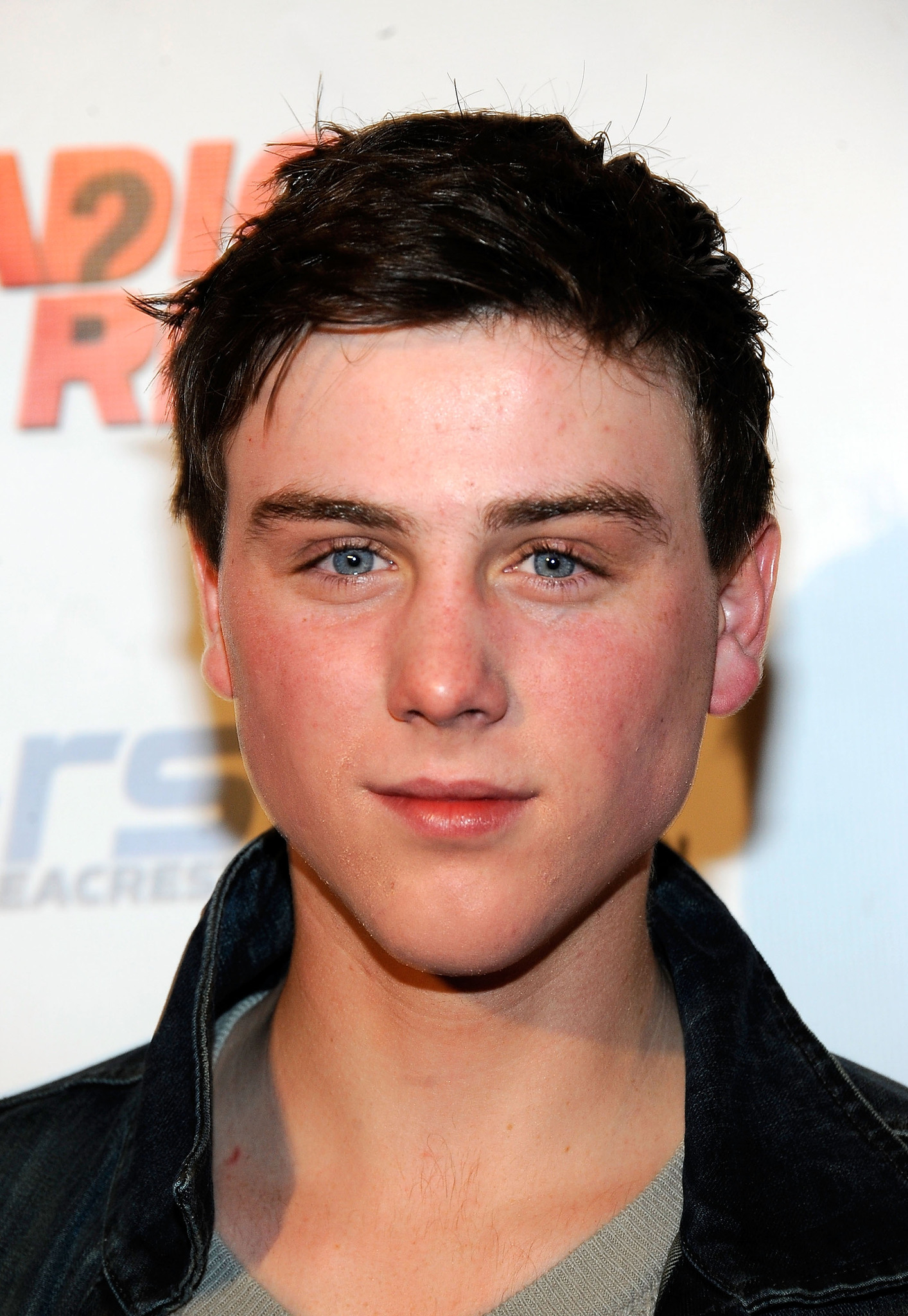 Sterling Beaumon at event of Radio Rebel (2012)