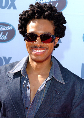 Anwar Robinson at event of American Idol: The Search for a Superstar (2002)