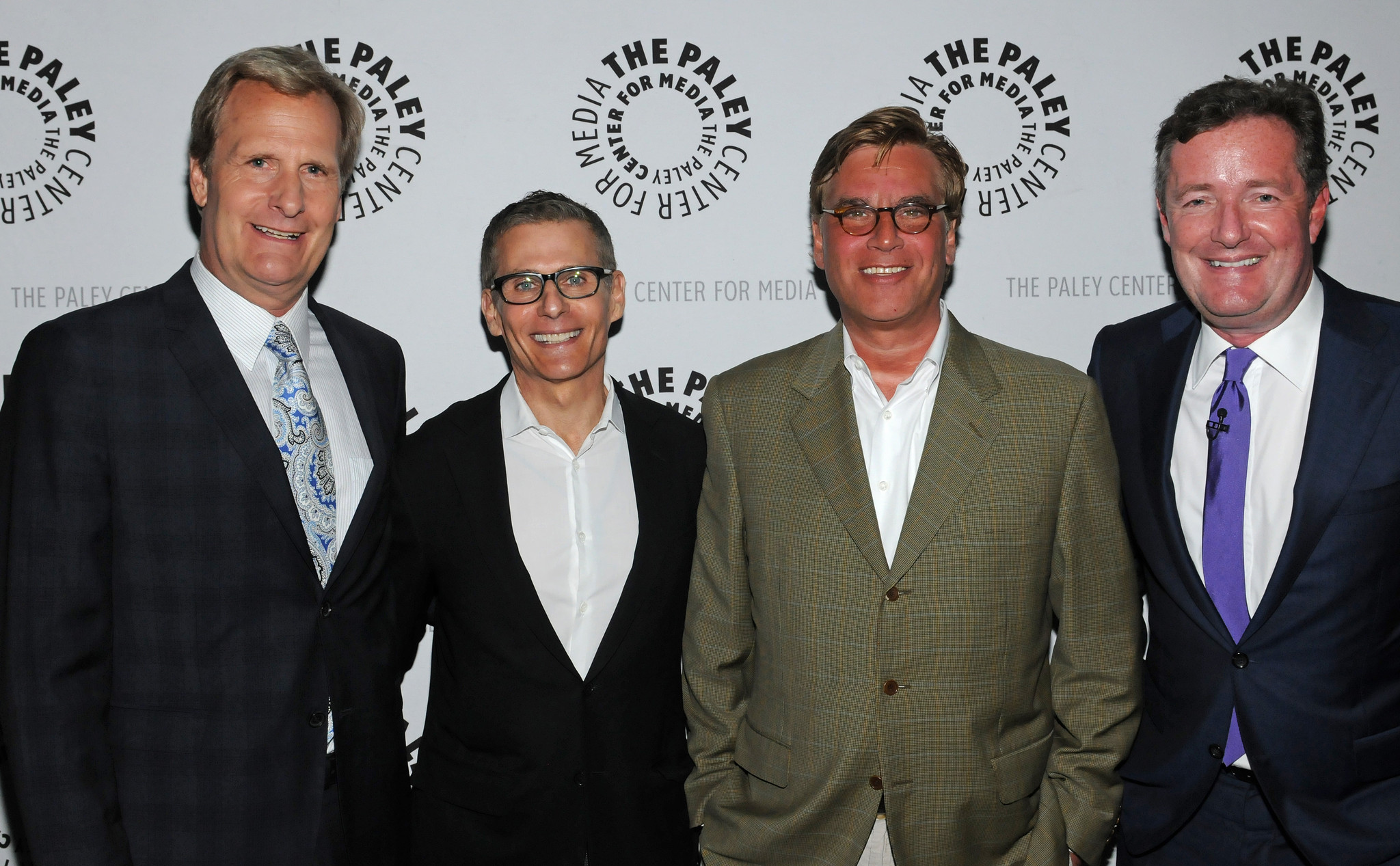 Jeff Daniels, Piers Morgan, Aaron Sorkin and Michael Lombardo at event of The Newsroom (2012)