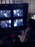 HOW I MET YOUR MOTHER (BOTTOM SCREENS) CLOSE UP