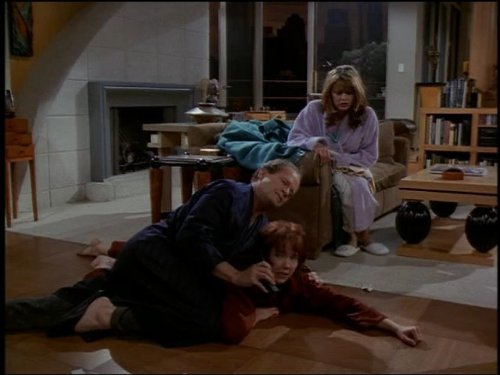 Still of Kelsey Grammer, Jane Leeves and Harriet Sansom Harris in Frasier (1993)