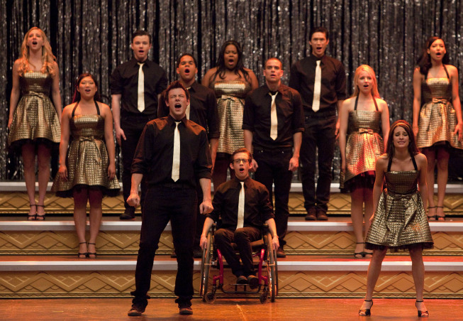 Still of Lea Michele, Naya Rivera, Mark Salling, Dijon Talton, Cory Monteith, Dianna Agron, Chris Colfer, Jenna Ushkowitz and Amber Riley in Glee: Journey to Regionals (2010)