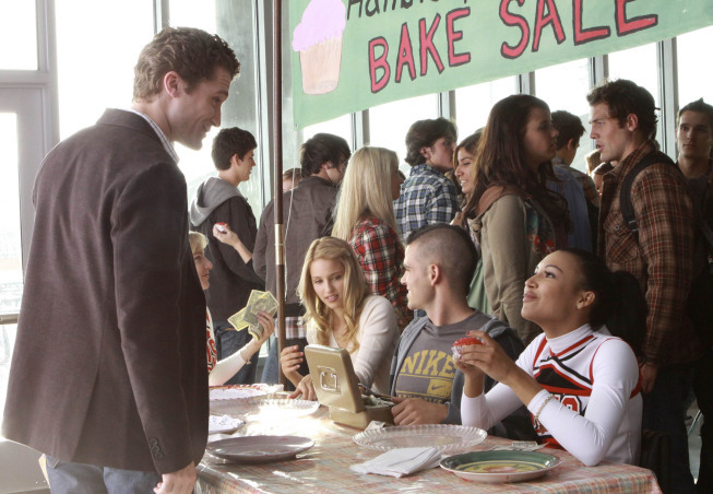 Still of Naya Rivera, Mark Salling, Matthew Morrison and Dianna Agron in Glee (2009)