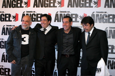 Victor Ugalde (Left), Pedro Araneda (Center) and TV personality Yordi Rosado (Right).