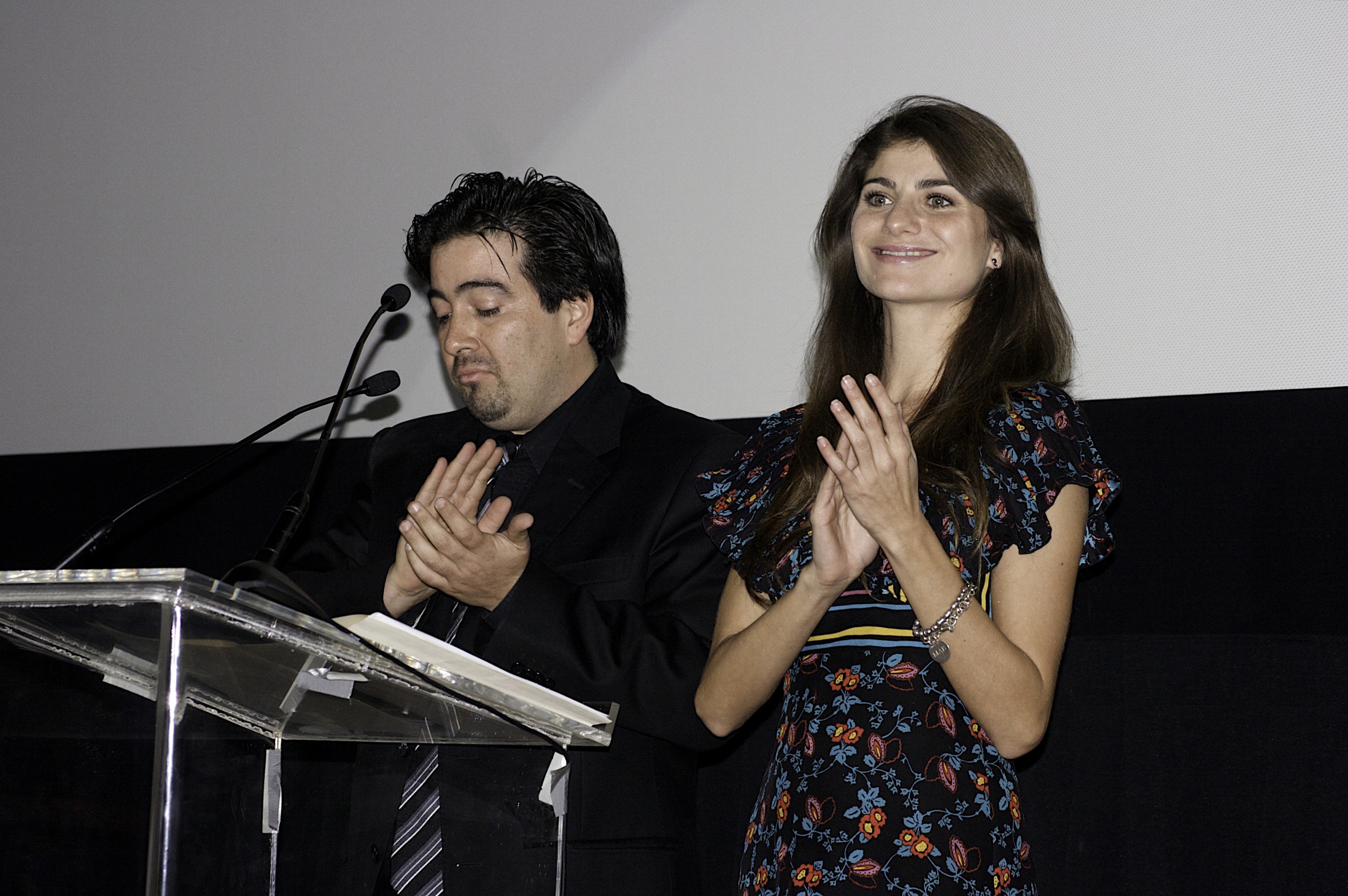 Pedro Araneda (Left) and Actress María Aura during the presentation of the AMCI's Awards.
