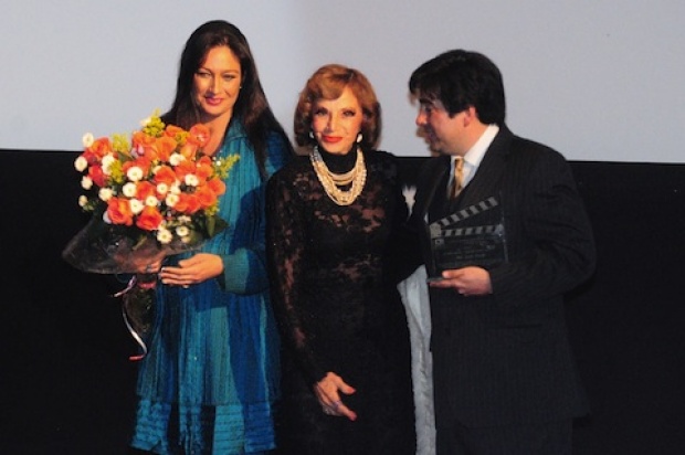 Actresses Diana Golden (Left), Ana Luisa Peluffo (Center) and Pedro Araneda (Right) during AMCI's Award Ceremony