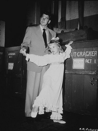 Ronald Reagan with daughter Maureen C. 1948