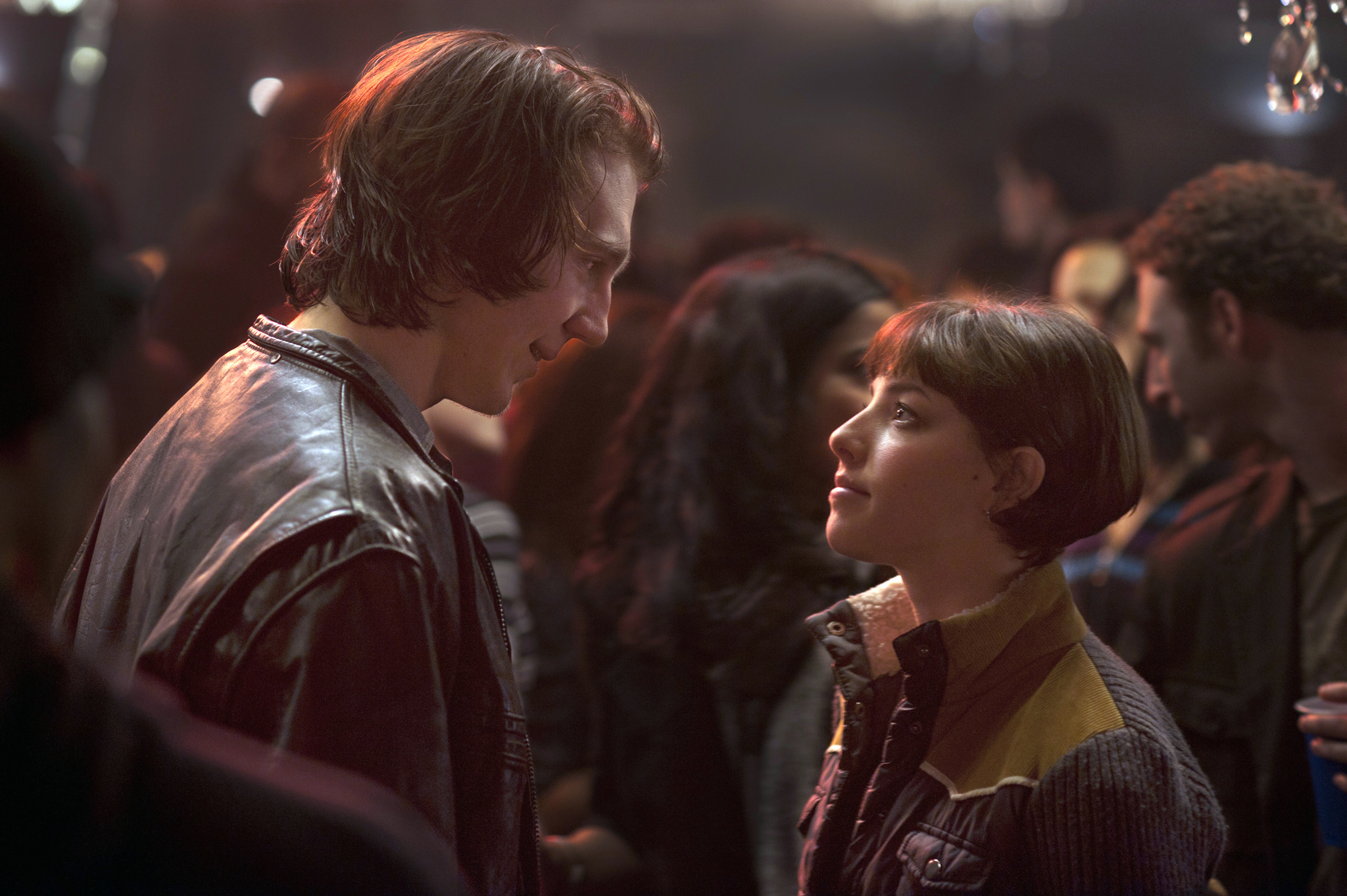 Still of Paul Dano and Olivia Thirlby in Being Flynn (2012)