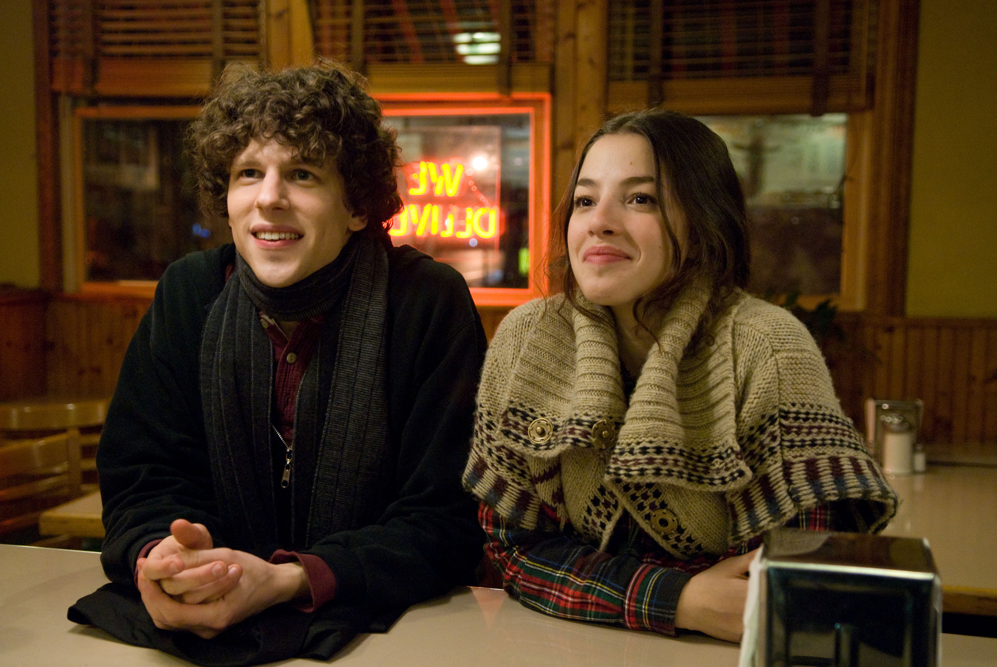 Still of Jesse Eisenberg and Olivia Thirlby in Solitary Man (2009)