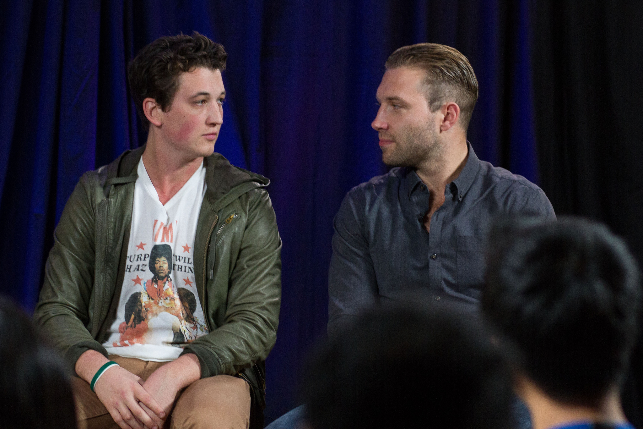 Miles Teller and Jai Courtney at event of Divergente (2014)