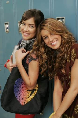 Still of Shenae Grimes-Beech and Jessica Stroup in 90210 (2008)