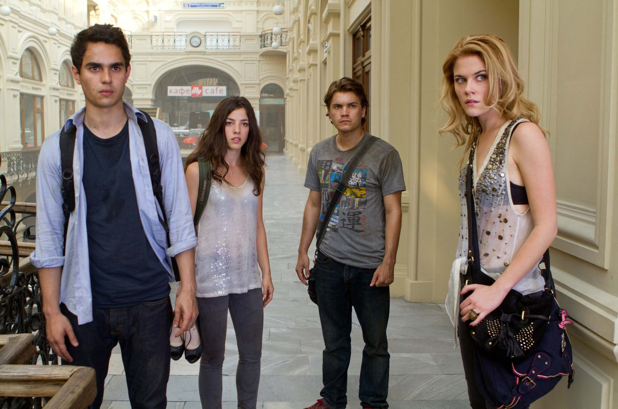 Still of Emile Hirsch, Max Minghella, Rachael Taylor and Olivia Thirlby in Tamsiausia valanda (2011)