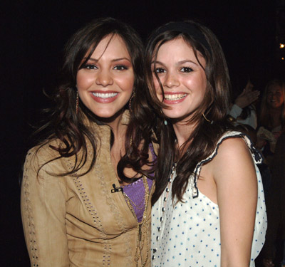 Rachel Bilson and Katharine McPhee at event of American Idol: The Search for a Superstar (2002)