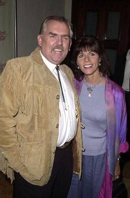 John Ratzenberger at event of Sabrina, the Teenage Witch (1996)