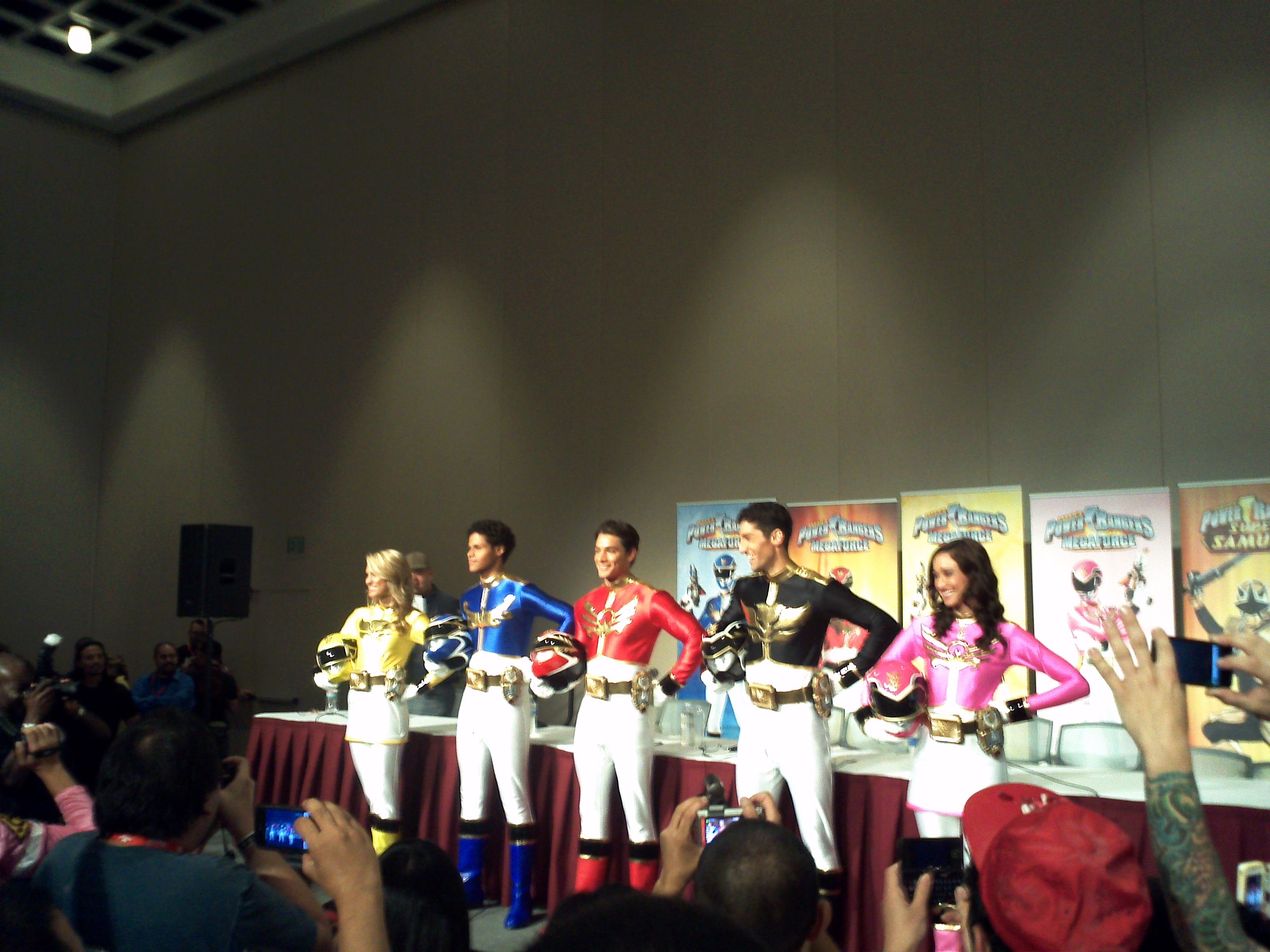 Christina Masterson and rest of cast of 'Power Rangers Megaforce' at Power Morphicon 3