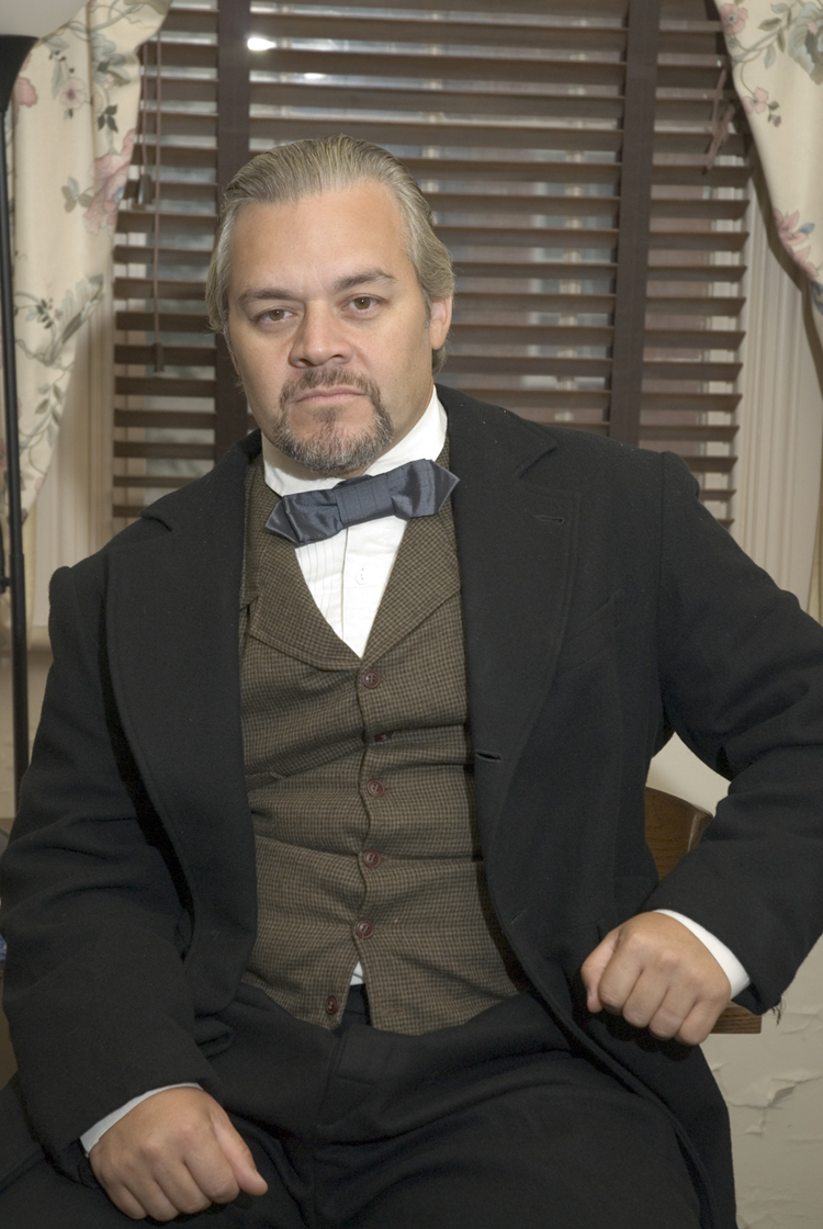 Frank J. Hernandez as Walter 