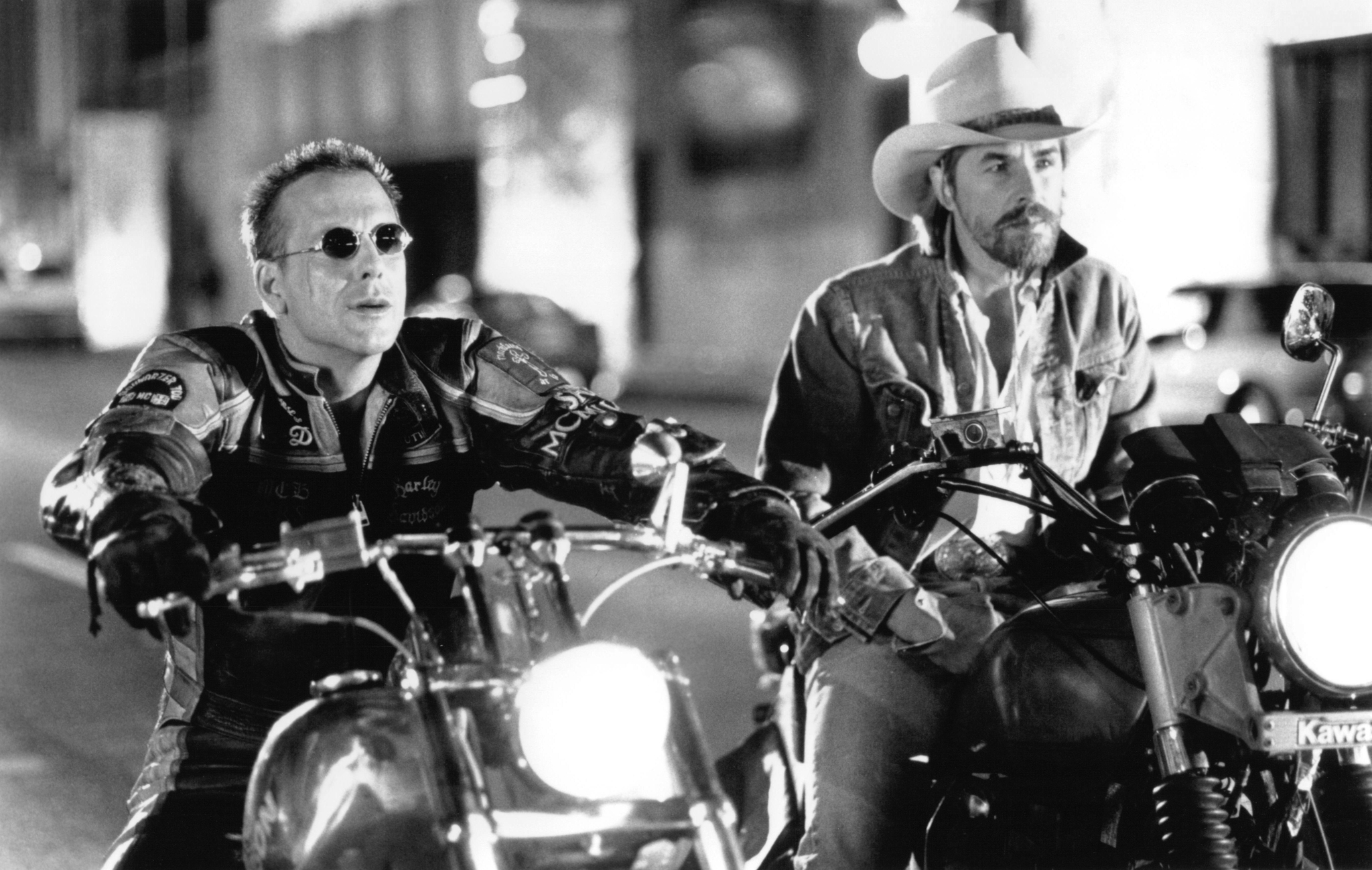 Still of Don Johnson and Mickey Rourke in Harley Davidson and the Marlboro Man (1991)