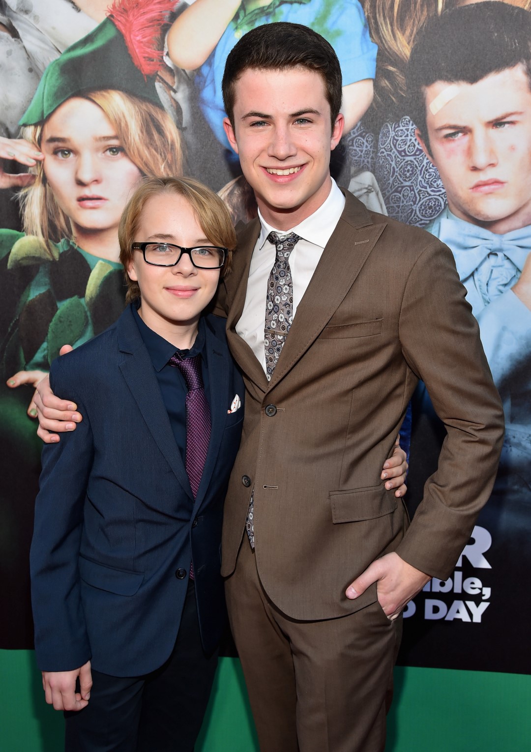 Dylan Minnette and Ed Oxenbould at event of Aleksandras ir baisiai, labai siaubingai nesekminga diena (2014)