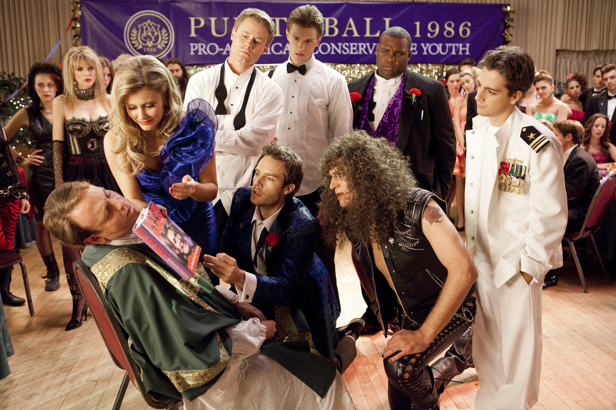 Still of John Michael Higgins, Eric Nenninger, Julianna Guill, Callard Harris, James Earl, Matt Bush and Hartley Sawyer in Glory Daze (2010)