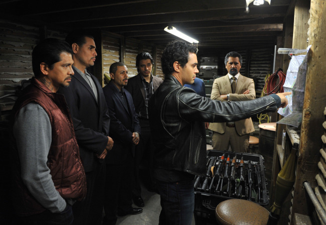 Still of Cliff Curtis and Ramon Rodriguez in Gang Related (2014)