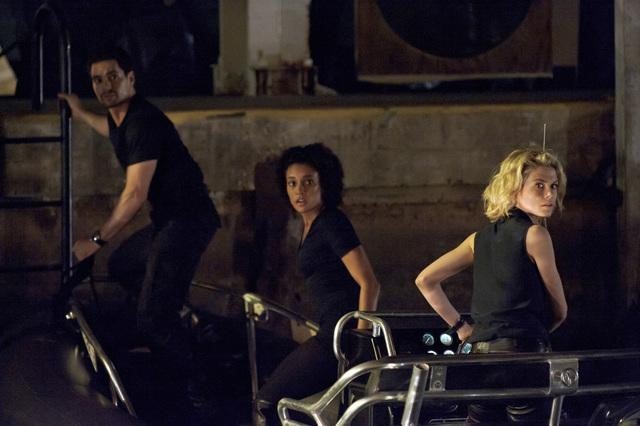 Still of Rachael Taylor, Ramon Rodriguez and Annie Ilonzeh in Charlie's Angels (2011)