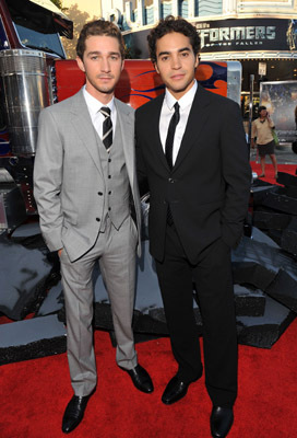 Shia LaBeouf and Ramon Rodriguez at event of Transformers: Revenge of the Fallen (2009)