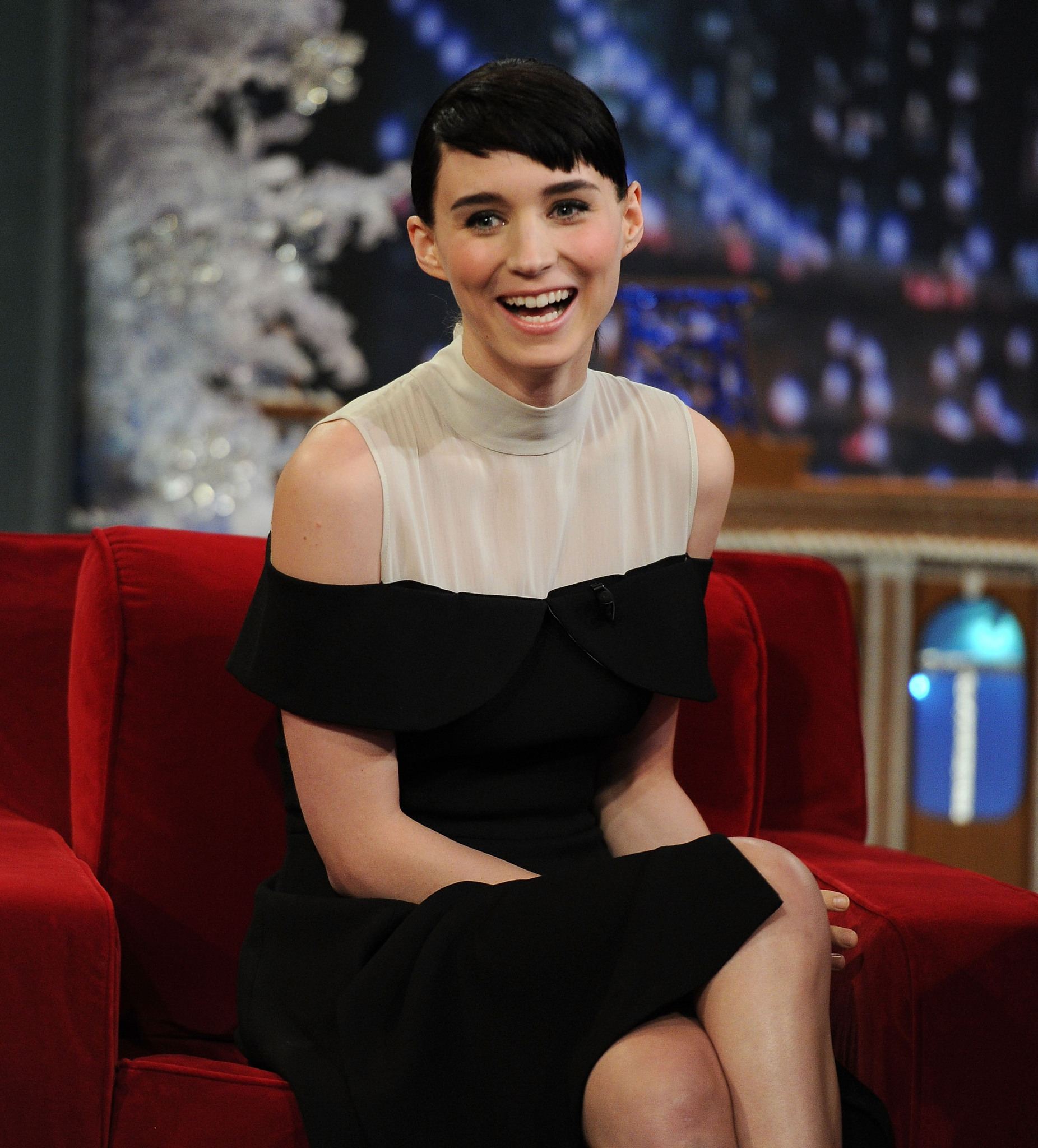 Rooney Mara at event of Late Night with Jimmy Fallon (2009)