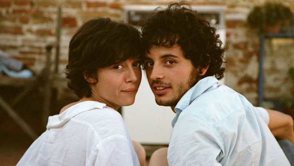 Javier Pereira and Tamara Arias in Tu vida en 65' (2006)
