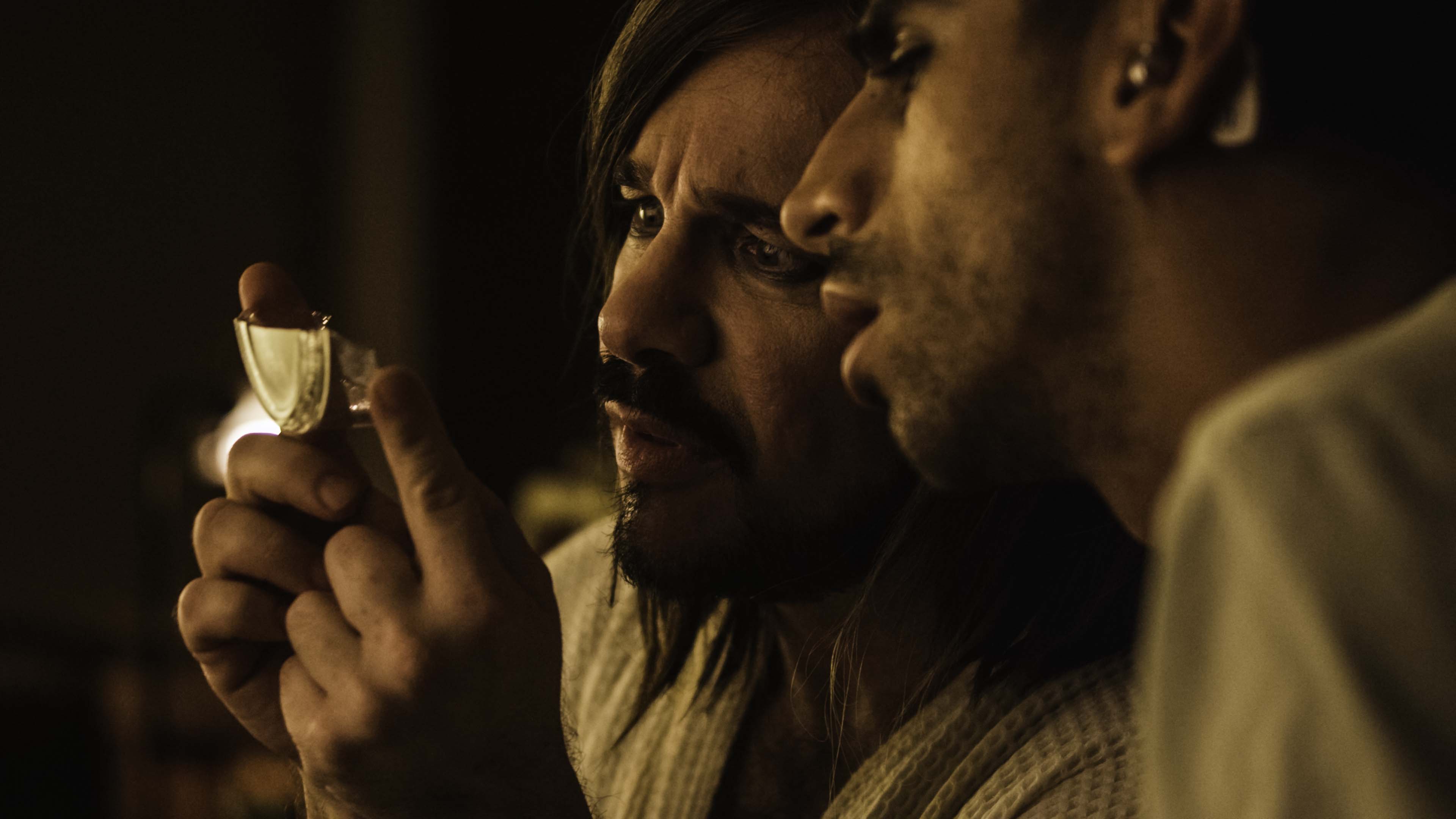 Still of Domiziano Arcangeli and Robert Paul Taylor in The Bathroom Diaries (2013)