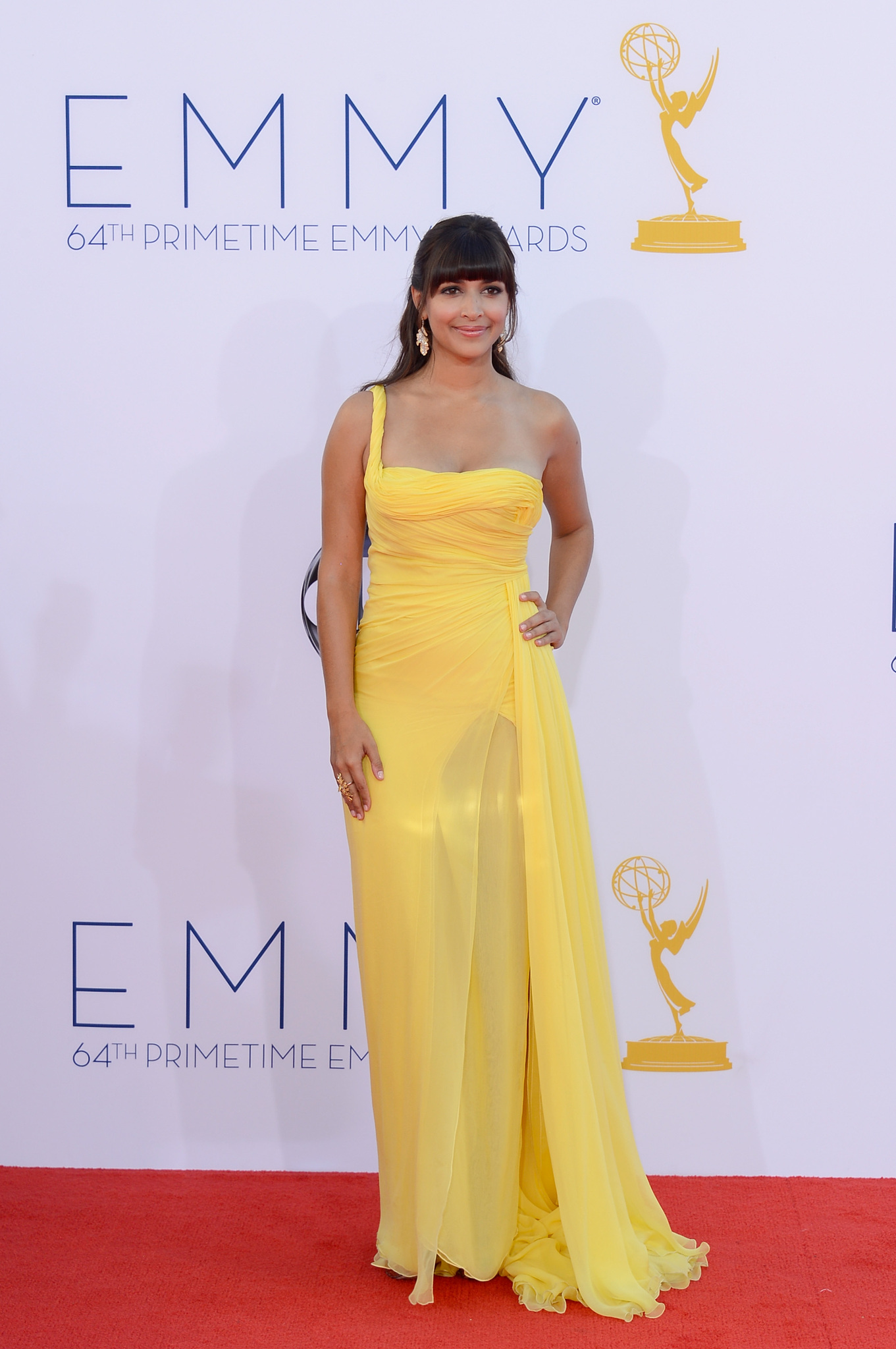 Hannah Simone at event of The 64th Primetime Emmy Awards (2012)
