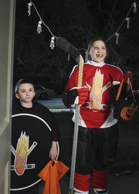 Still of Eden Sher and Atticus Shaffer in The Middle (2009)