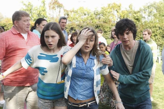 Still of Patricia Heaton, Neil Flynn, Alexa PenaVega, Eden Sher and Charlie McDermott in The Middle (2009)