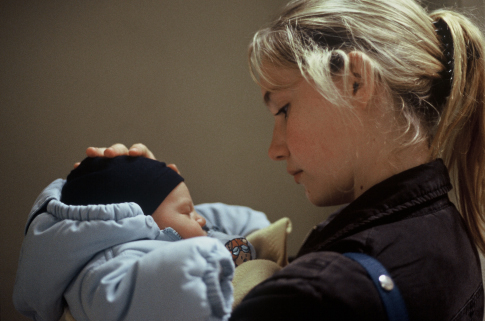 Still of Déborah François in L'enfant (2005)