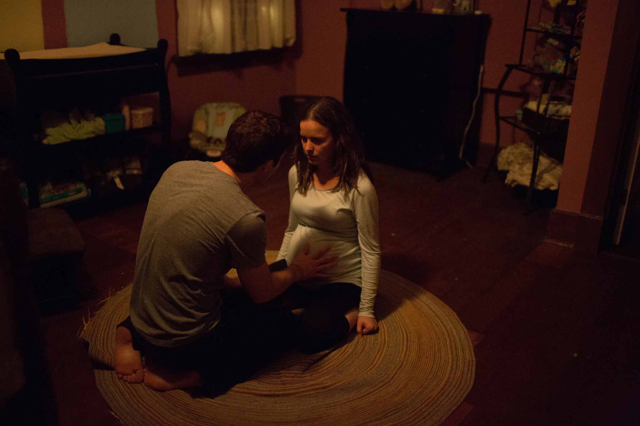 Still of Zach Gilford and Allison Miller in Setono belaukiant (2014)