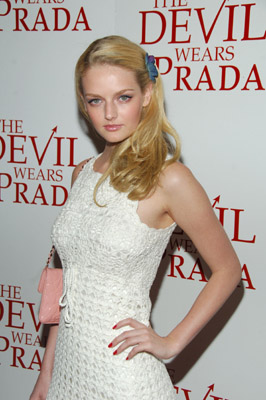 Lydia Hearst at event of Ir velnias devi Prada (2006)