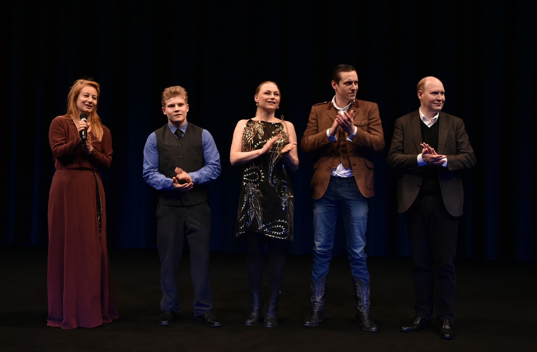 Flocking (Flocken) won a Crystal Bear for Best Film. Berlin Film Festival 2015.